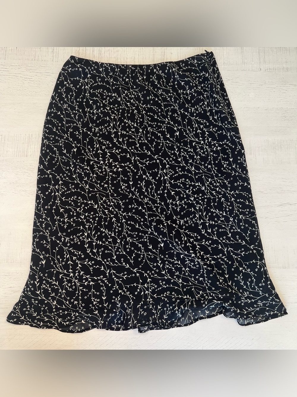 Vintage View Moda Italiana Black & White Vine Skirt - Size 10 Vintage
